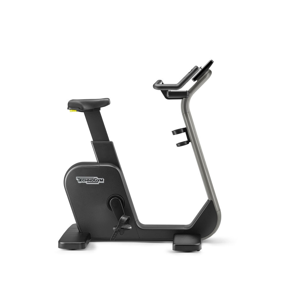 Technogym Cycle: компактный велотренажёр с экраном